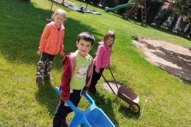 Den dětí na zahradě