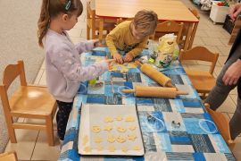 Pečeme vánoční perníčky a linecké