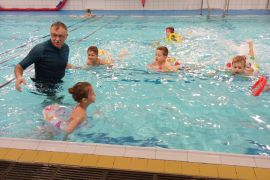 Poprvé ve velkém bazénu - MŠ