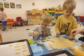 Pečeme vánoční perníčky a linecké