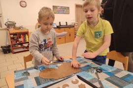 Pečeme vánoční perníčky a linecké