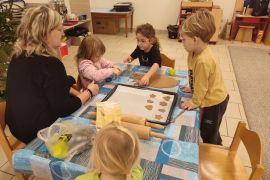 Pečeme vánoční perníčky a linecké