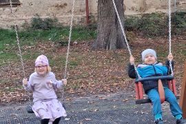 Kaštany a hřiště v Žabčicích